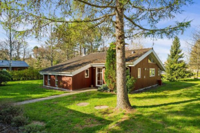 Cozy Holiday Home In Scenic Surroundings Close To Ebeltoft, in Ebeltoft